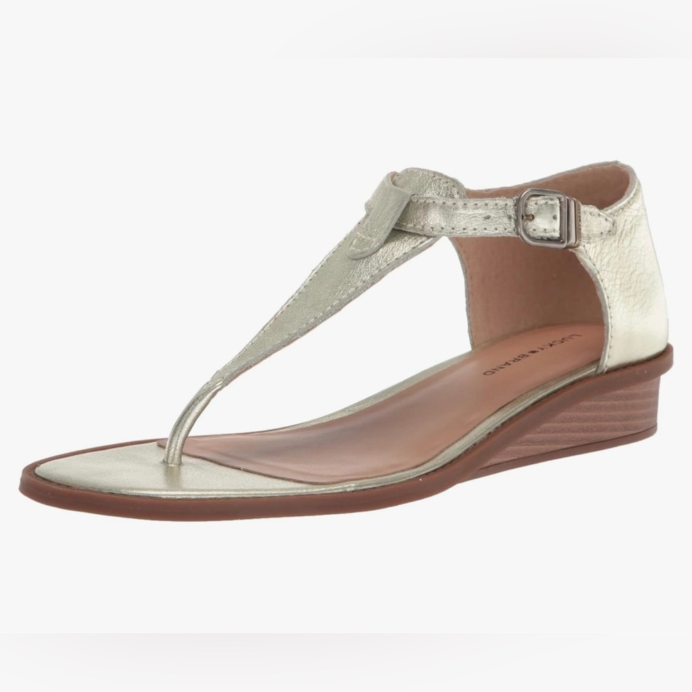 Lucky brand leather thong sandals